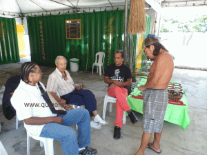 Líder quilombol visita indigenas da Aldeia Maracanã no exílio em Jacarepaguá.